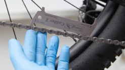 Medidor De Desgaste De Cadenas Caliber 2 + Oil Of Rohloff 50 ml -Tienda De Bicicletas 187532